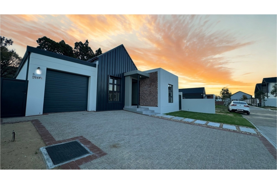 To Let 3 Bedroom Property for Rent in Lemoenkloof Western Cape